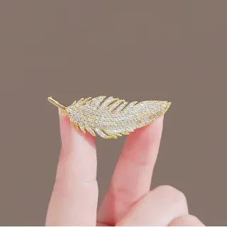 Fashion Crystal Feather Leaf Shaped Hijab Brooch